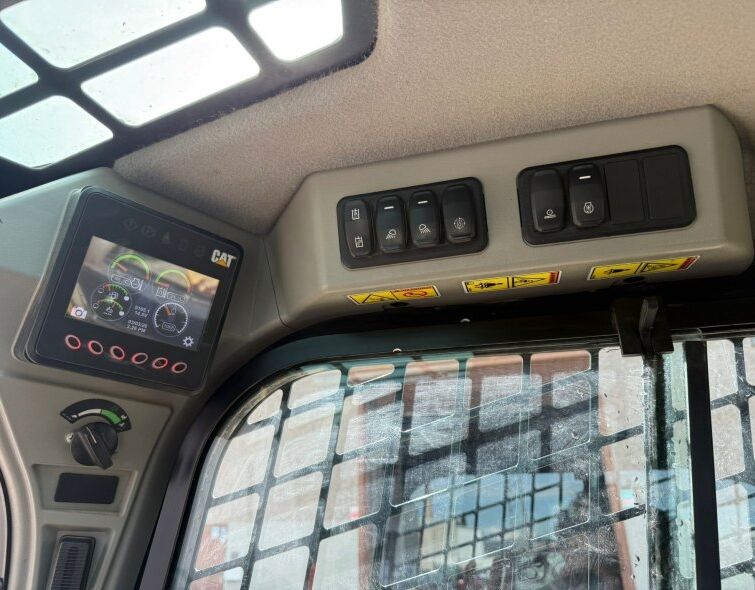 CATERPILLAR 299D3 XE ***DÉBIT ÉLEVÉ 150 L/min***